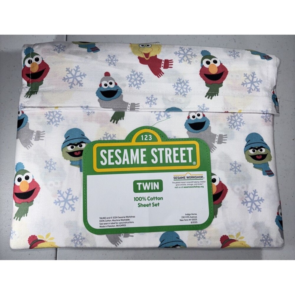 Sesame Street Christmas Twin Bed Sheets, Elmo, Big Bird, Oscar, Cookie, NEW